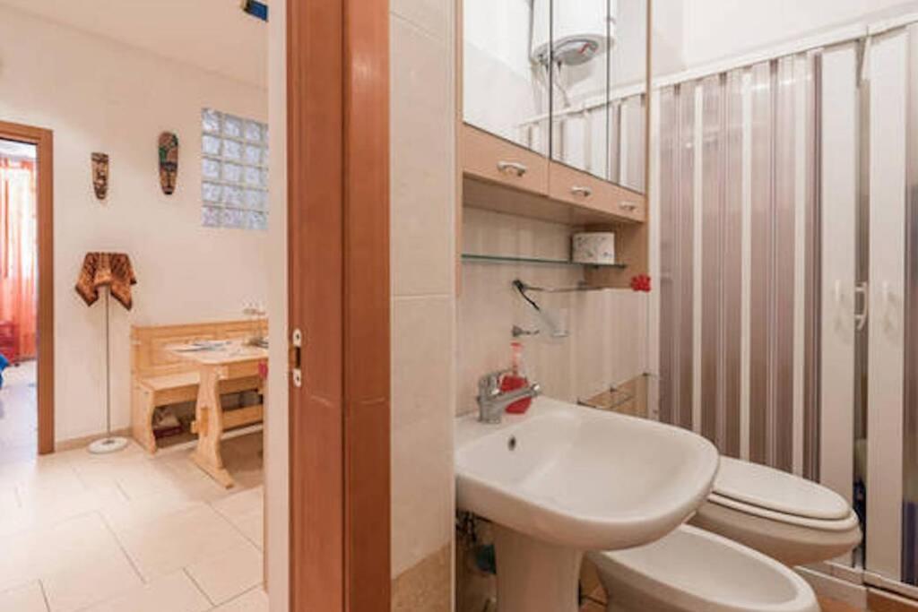 Appartamento Letto ad acqua H2OME Bari Esterno foto